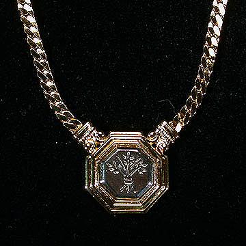 Avon Romanesque Impressions Necklace