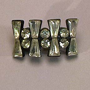 Small Pin - Keystone Clears in Japanned Setting
