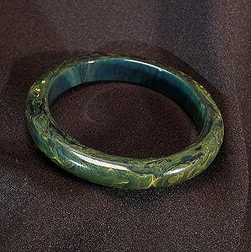 Petite Smooth Green Marbled Bakelite Bangle