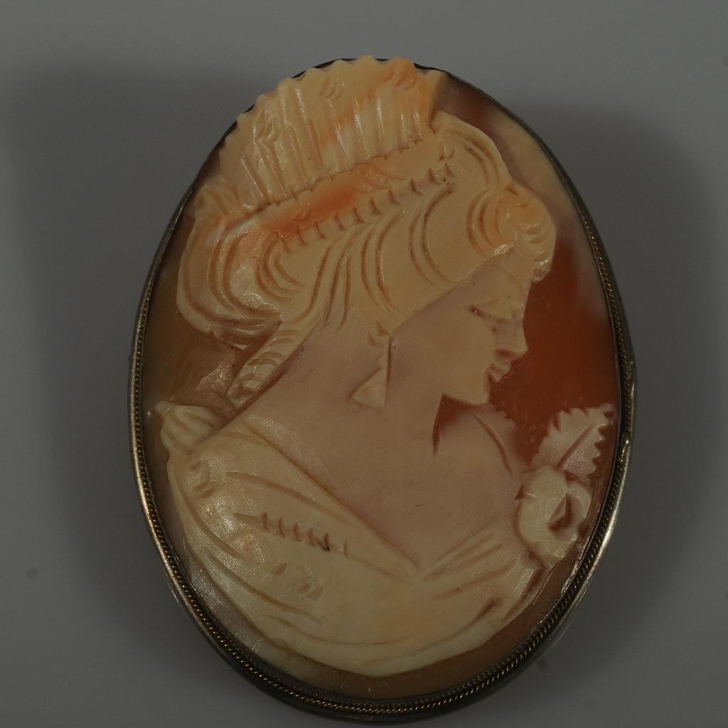 Large Shell Cameo in 800 Silver Frame