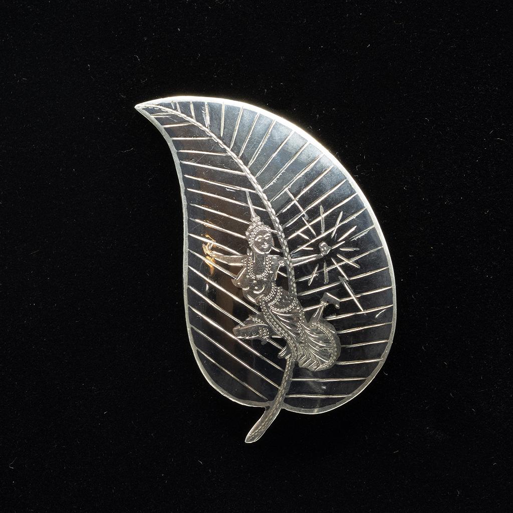Large Leaf Shaped Siam Sterling Pin