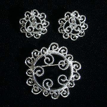Sarah Coventry Silvery Mist Earrings and Pin Brooch Set
