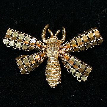 Unusual Bee Pin Brooch - Mesh Wings