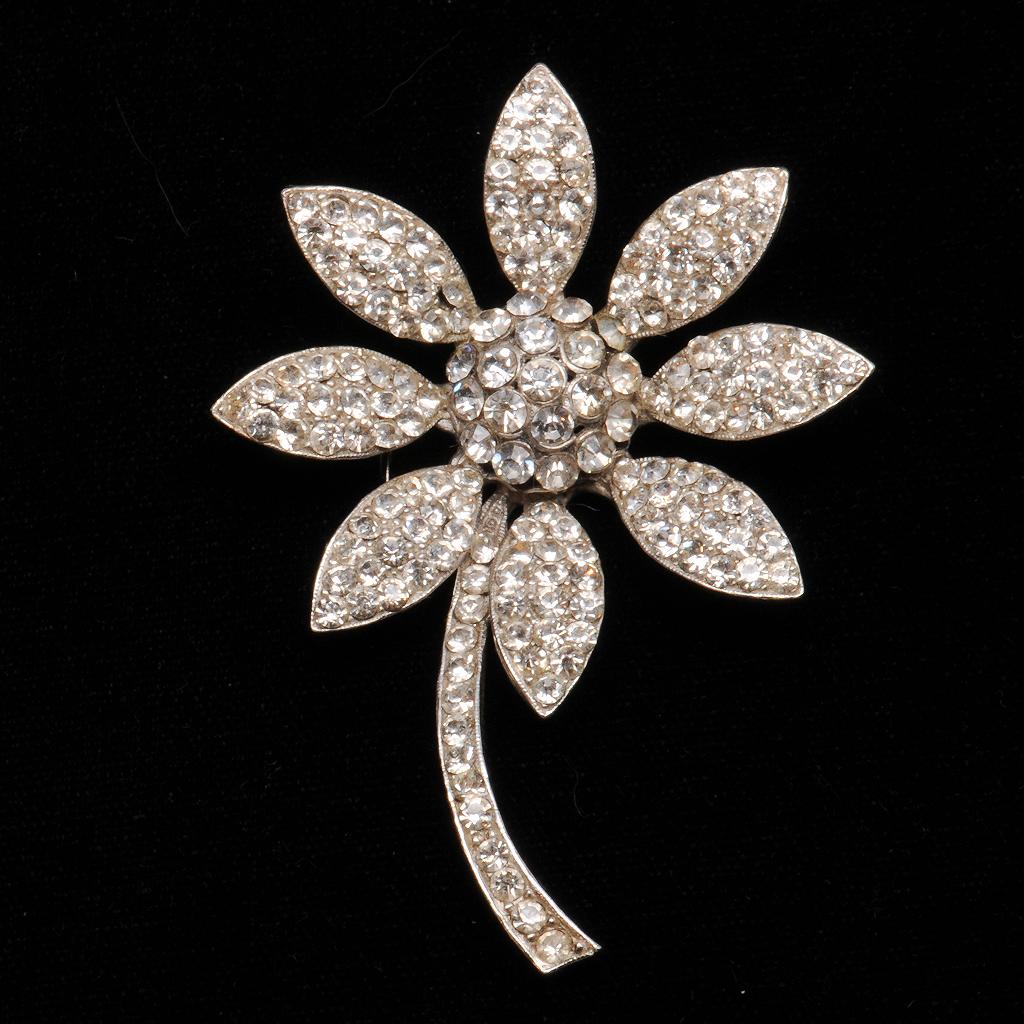 Weiss Dazzling Rhinestone Daisy Pin Brooch