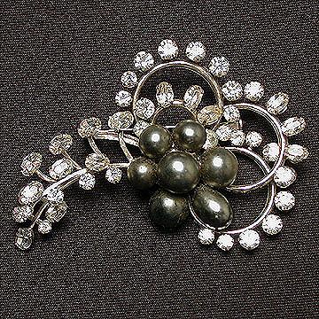 Kramer Brooch with Gray Pearls and Rhinestone Swirls