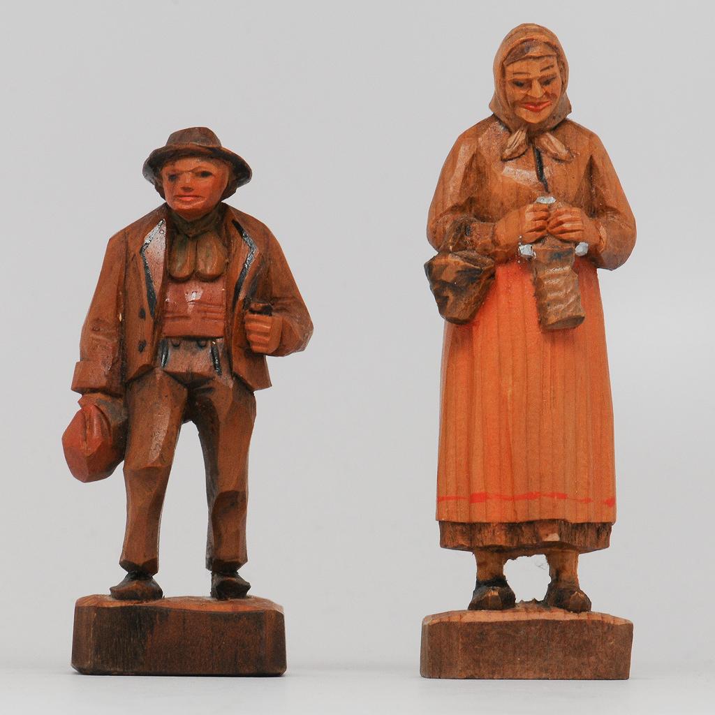 Dobin Brienz Switzerland Two Wood Carved Figures