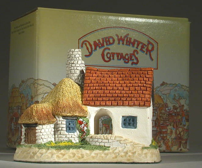 David Winter Cottages: The Pottery