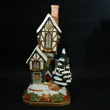 David Winter Cottages - The Christmas-Time Clockhouse Premier