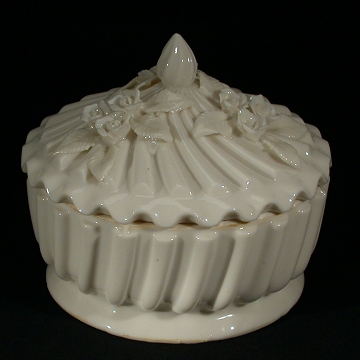 Lefton White Capodimonte Style Candy or Dresser Box