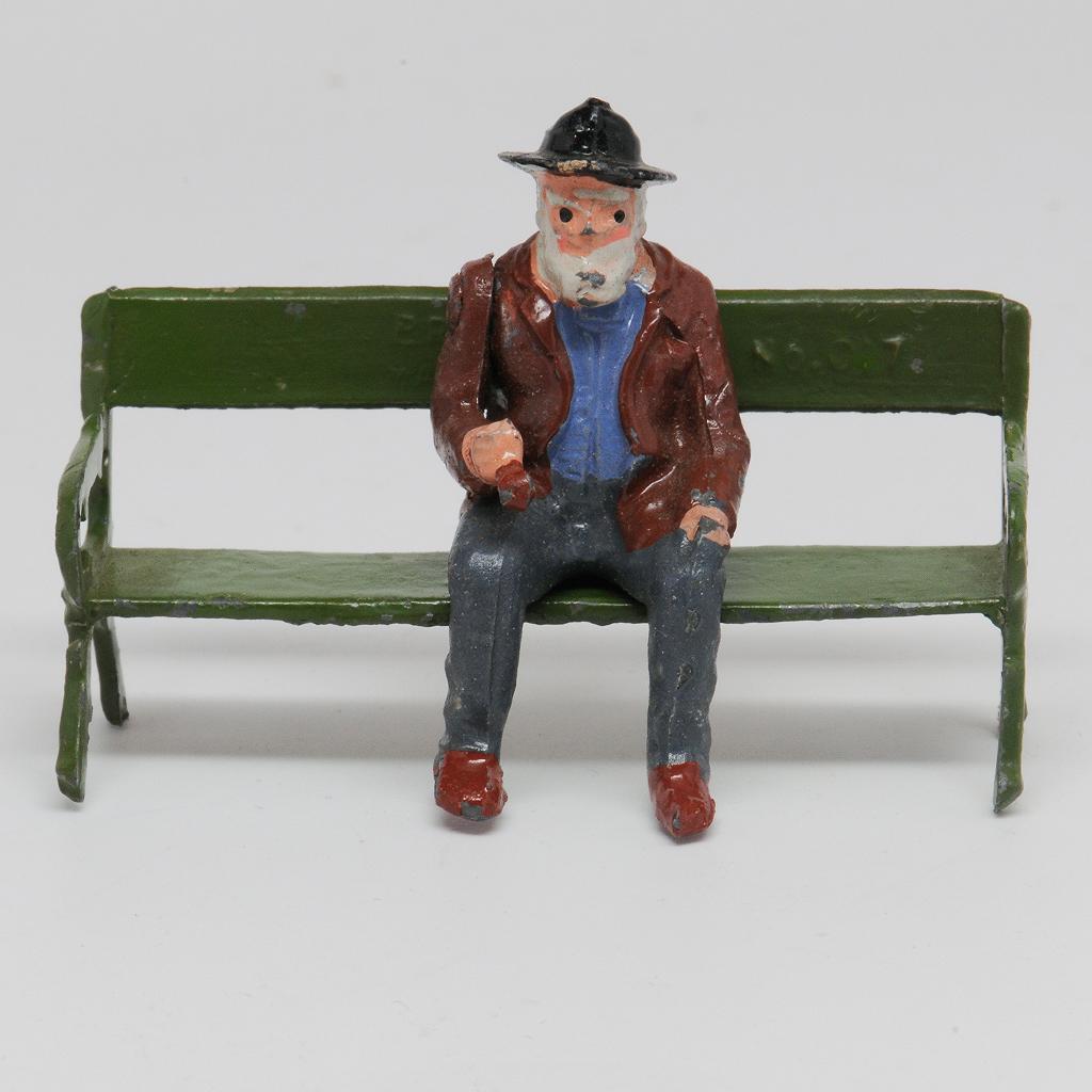 Britains 555 Aged Villager Man with Pipe with 017 Park Seat