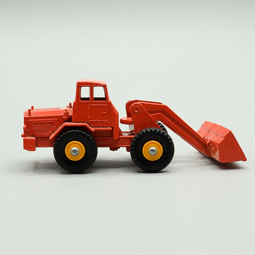 Lesney Matchbox 69B Hatra Tractor Shovel