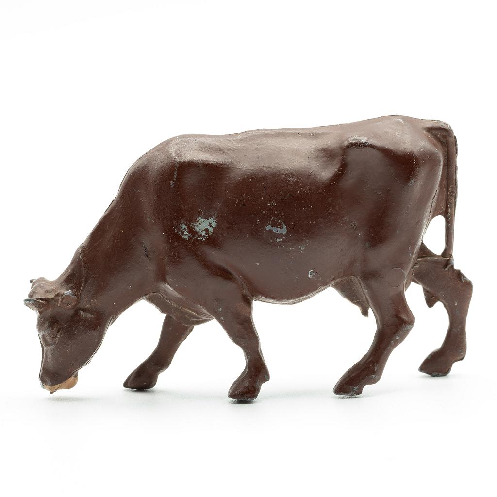 Britains Cow Feeding Lead Farm Figure 539