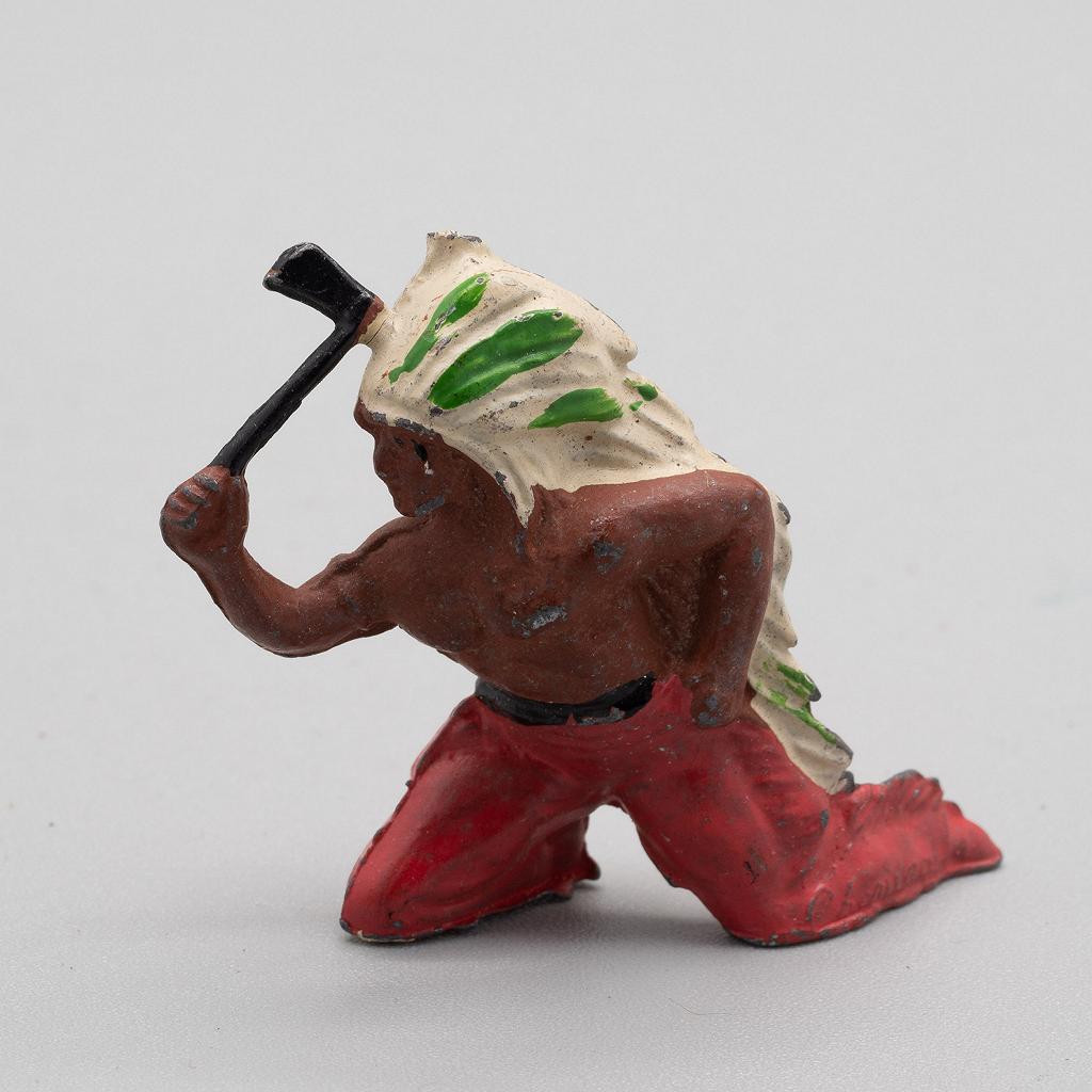 Cherilea Indian With Hatchet Vintage Lead Figure