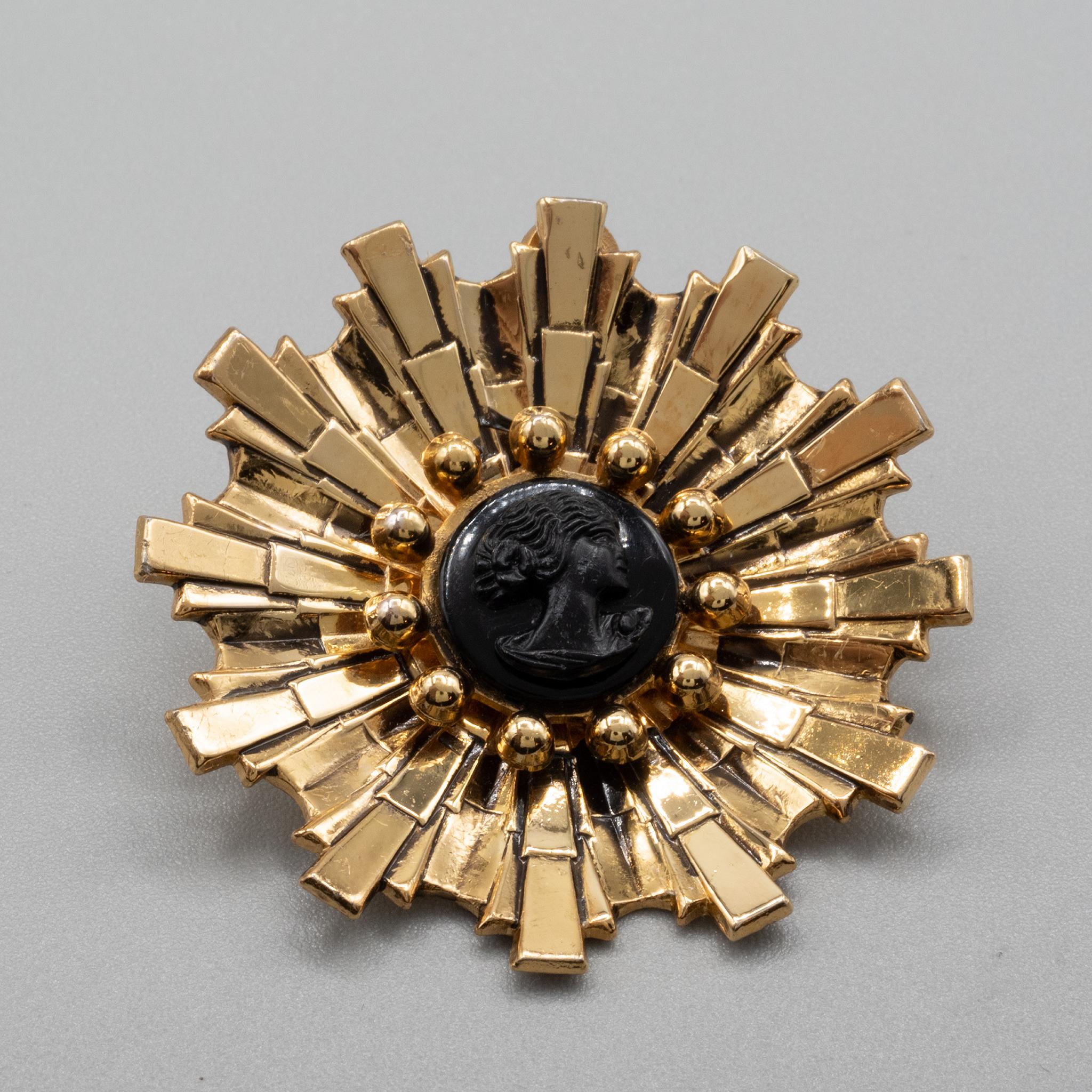 Coro+Black+Cameo+in+Gold+Sunburst+Setting picture 1