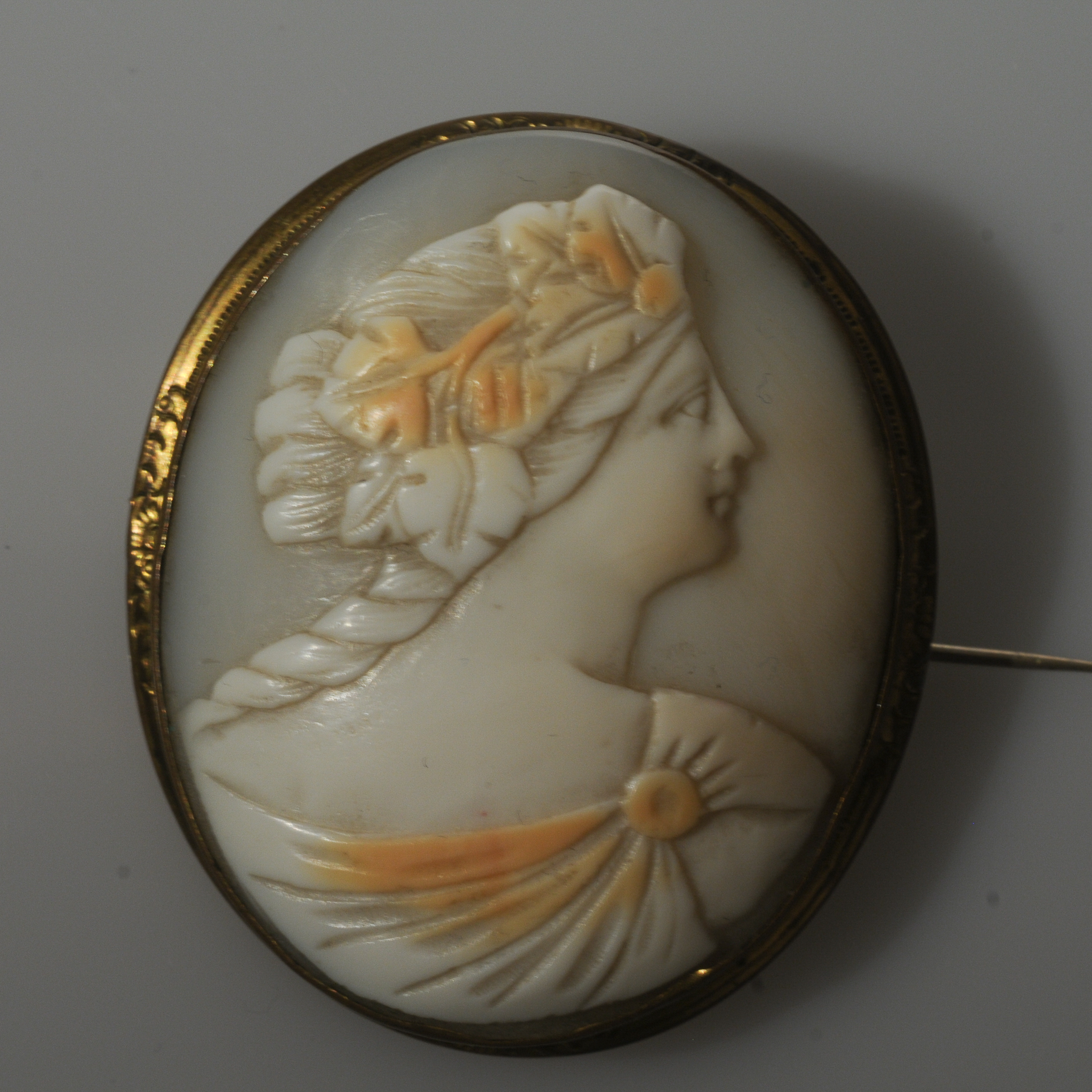 Large+Victorian+Shell+Cameo+-+Baccante+Maiden picture 1