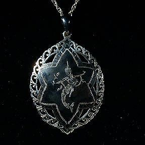 Large+Oval+Siam+Silver+Niello+Star+Motif+Pendant+w%2F+Chain picture 1