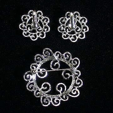 Sarah+Coventry+Silvery+Mist+Earrings+and+Pin+Brooch+Set picture 2