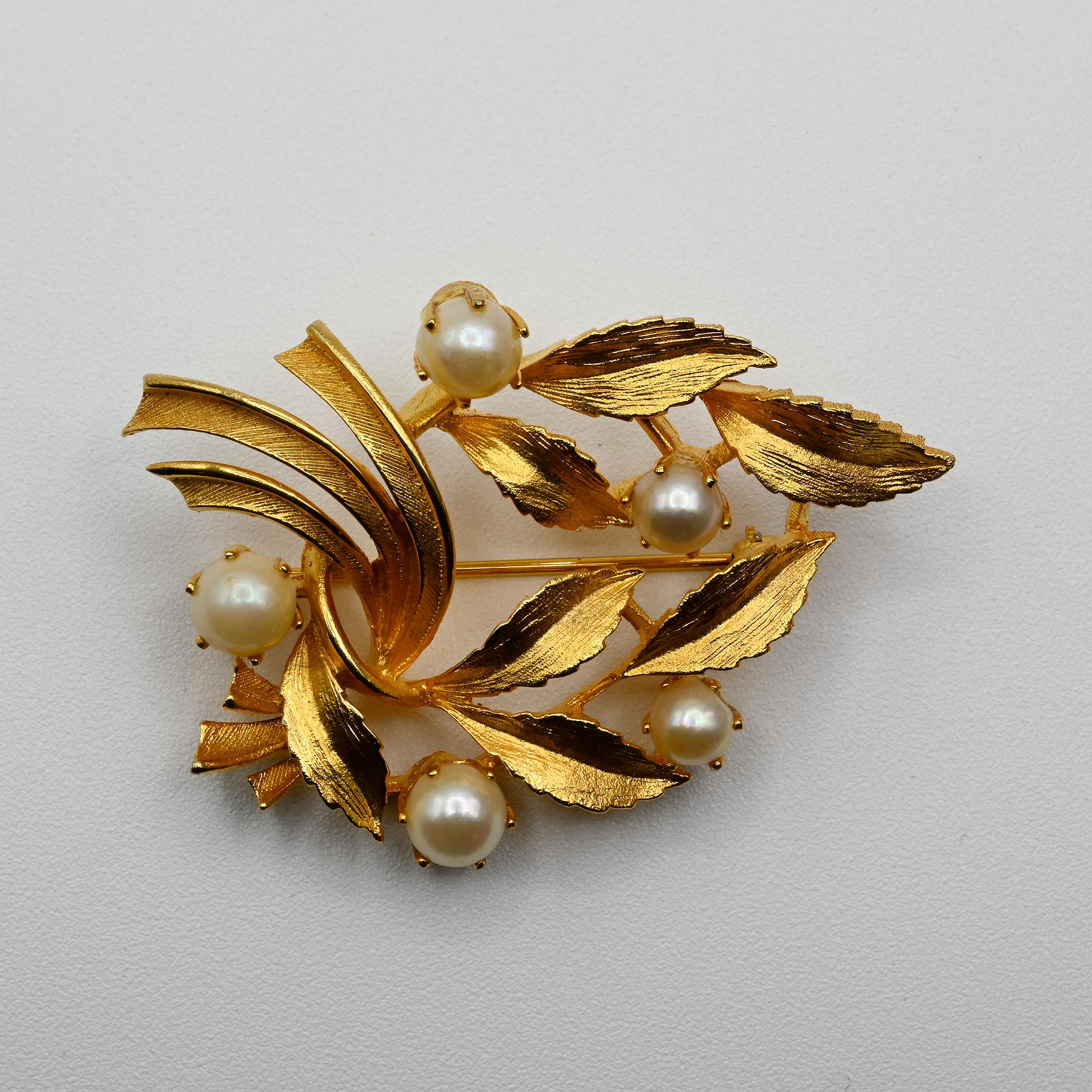 Lisner+Goldtone+Leafy+Branch+Pin+with+Faux+Pearls picture 1