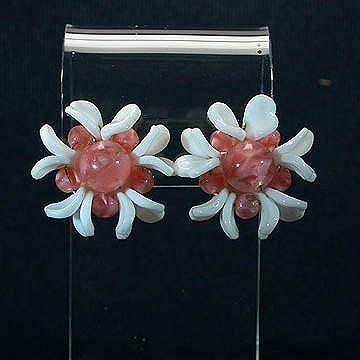 Pink+and+White+Glass+Bead+West+German+Clip+Earrings picture 1