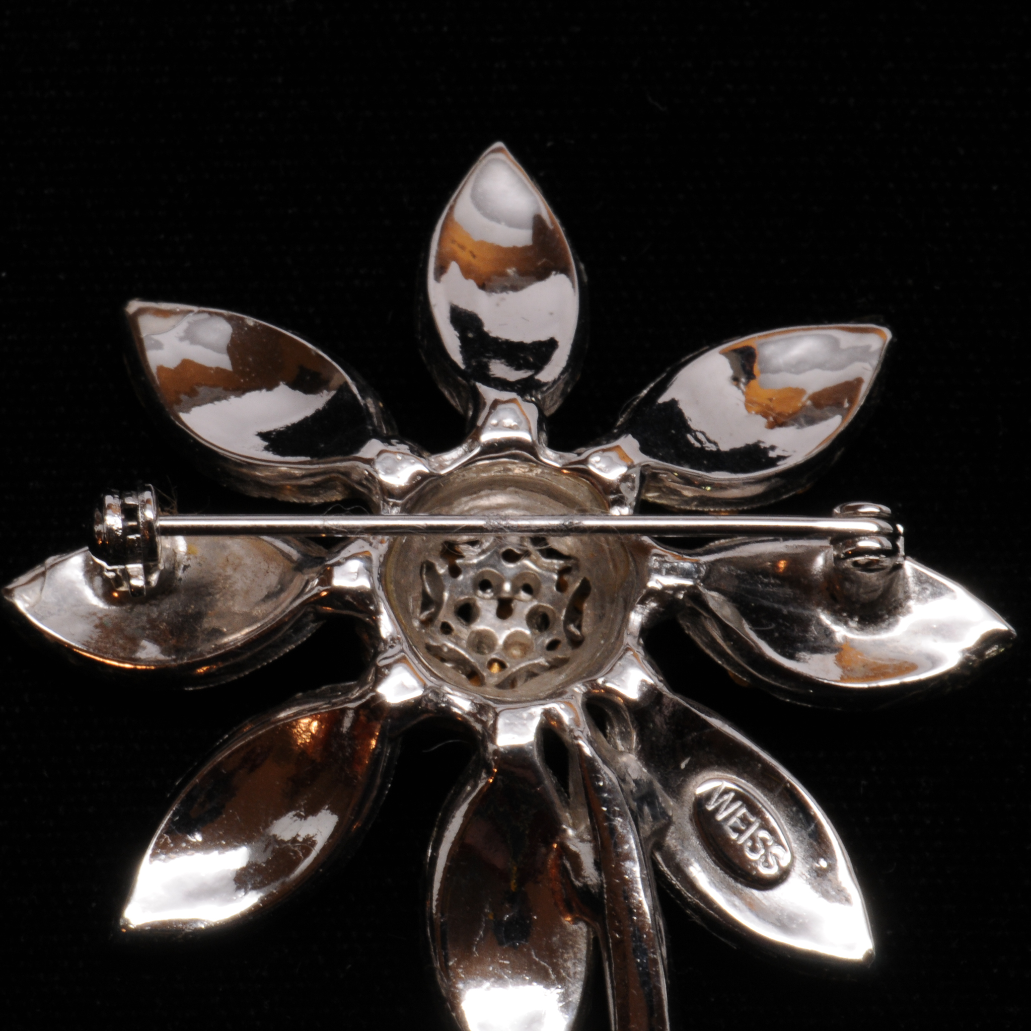 Weiss+Dazzling+Rhinestone+Daisy+Pin+Brooch picture 4