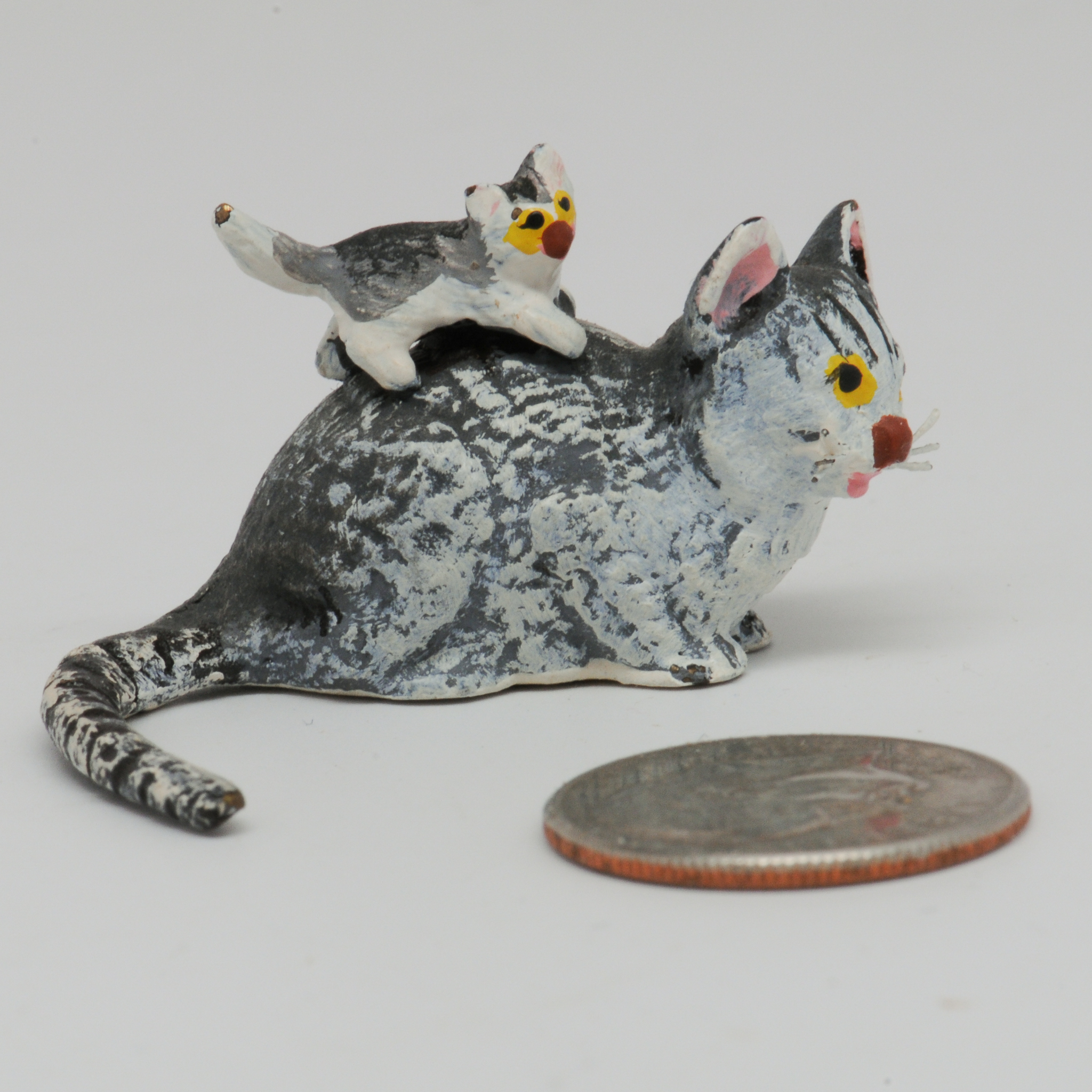 Vintage+Miniature+Vienna+Bronze+of+Cat+with+kitten+on+its+back picture 2