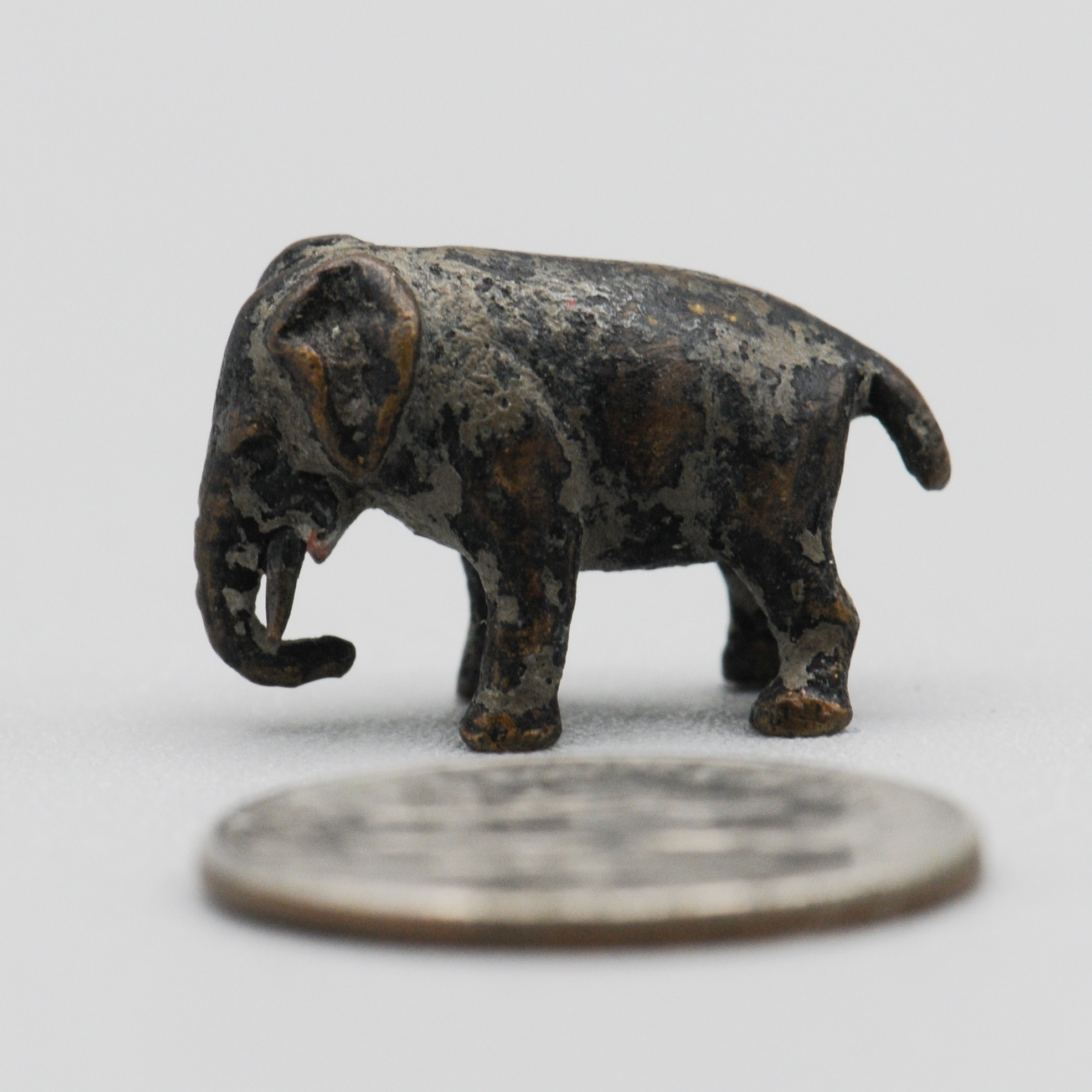 Tiny+Cold-Painted+Austrian+Vienna+Bronze+Elephant. picture 3