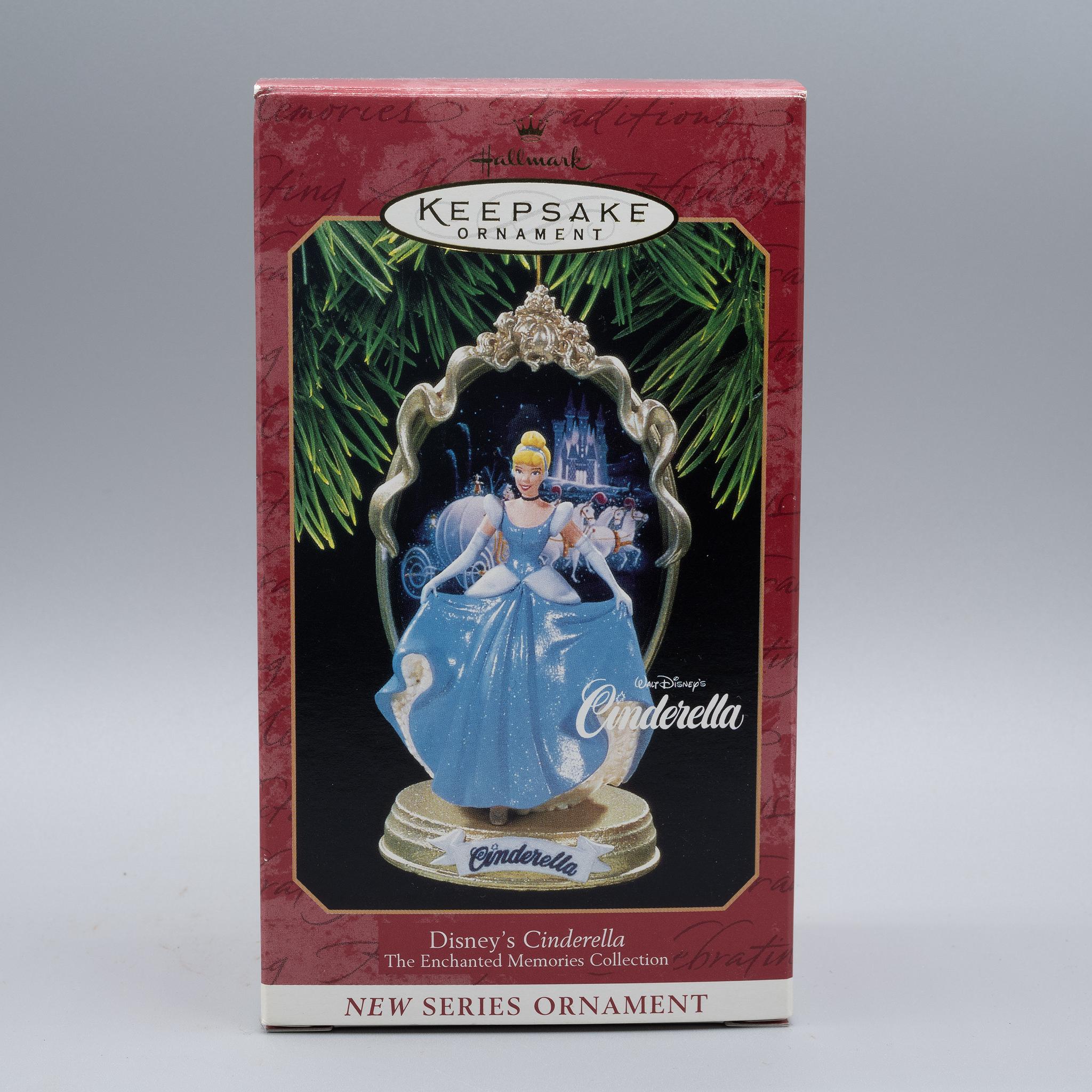 Hallmark+Ornament+-+1997+Disney%27s+Cinderella+-+Enchanted+Memories+-+1st+in+Series picture 1
