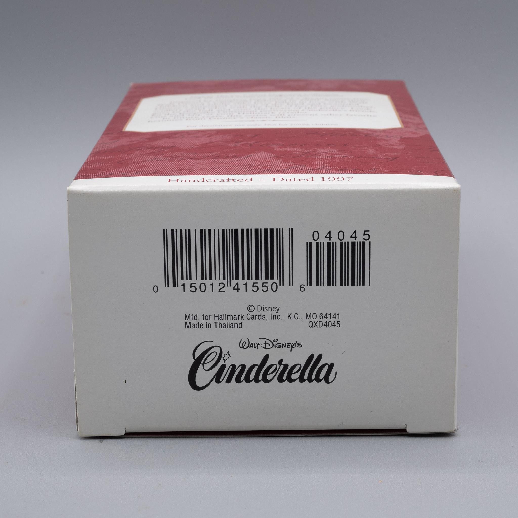 Hallmark+Ornament+-+1997+Disney%27s+Cinderella+-+Enchanted+Memories+-+1st+in+Series picture 3