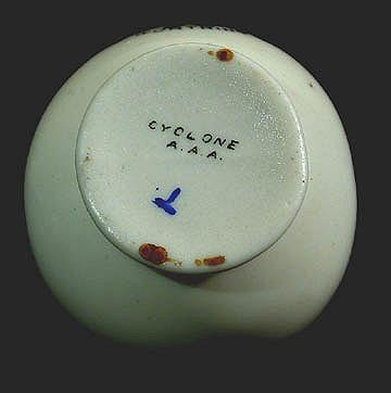 Small+Crested+China+Amphora+-+Worthing+England picture 2
