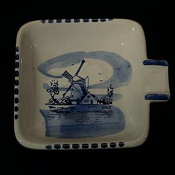 Small+Delft+Ashtray+Handpainted+Holland picture 1