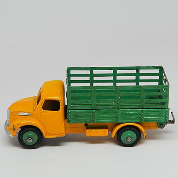 Dinky+Toys+Dodge+Farm+Produce+Wagon+Nbr+343+Green+and+Yellow picture 1