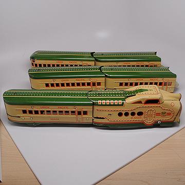 Marx+Union+Pacific+Streamline+Passenger+Train+M1005 picture 1