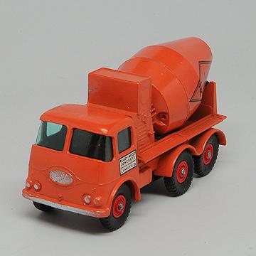 Matchbox+KingSize+K-15+Ready-Mix+Concrete+Truck+1963-70+Mint+in+Box picture 2