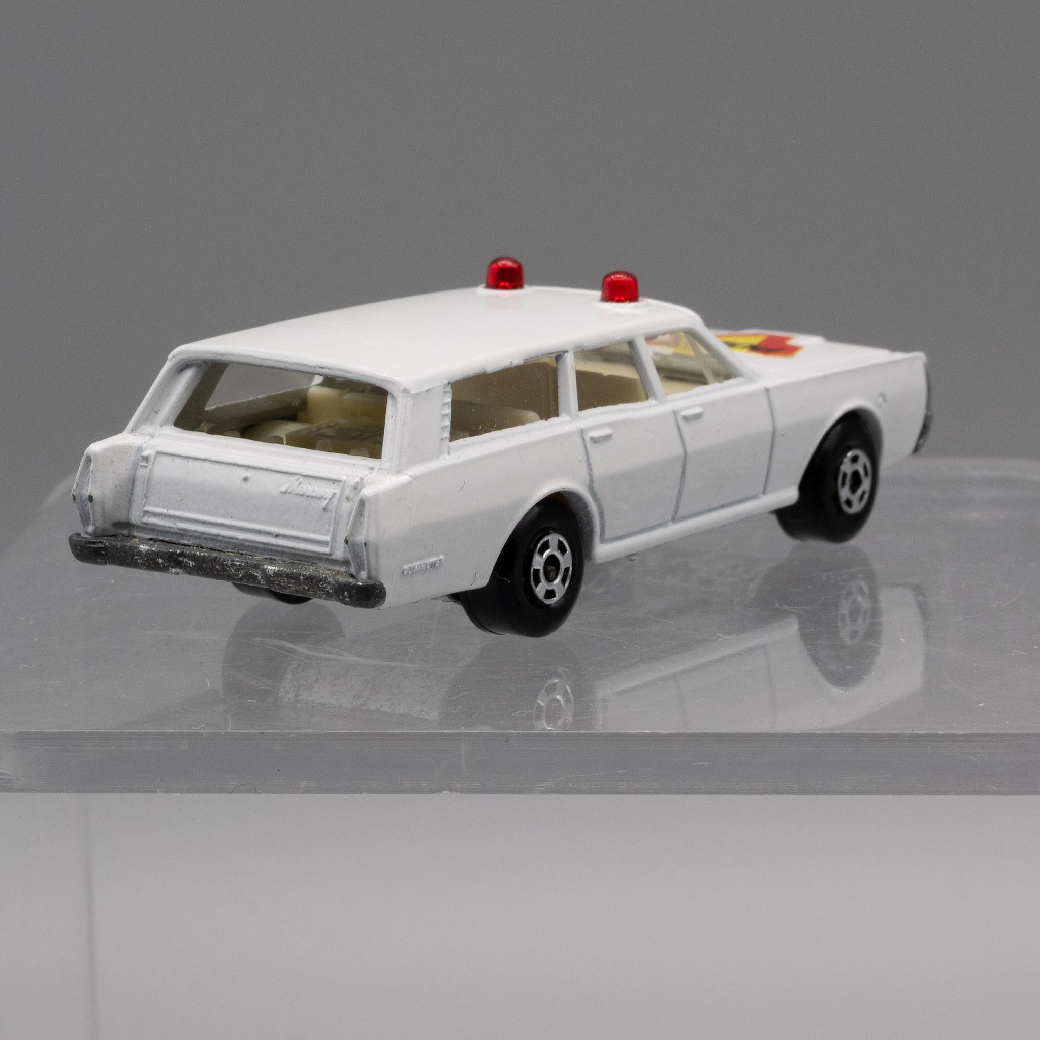 Matchbox+Superfast+55+Mercury+Commuter+Police+Car picture 3