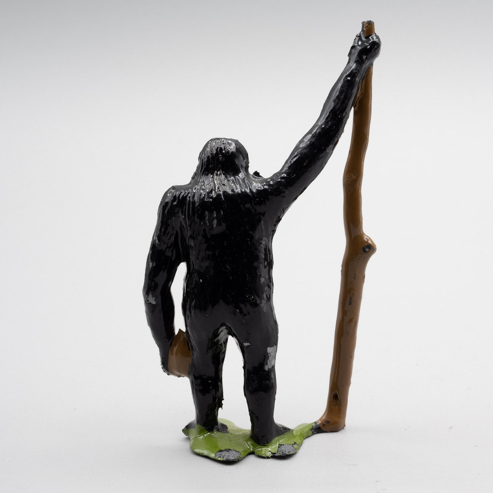 Britains+954+Gorilla+with+Pole+from+Zoo+Series picture 2