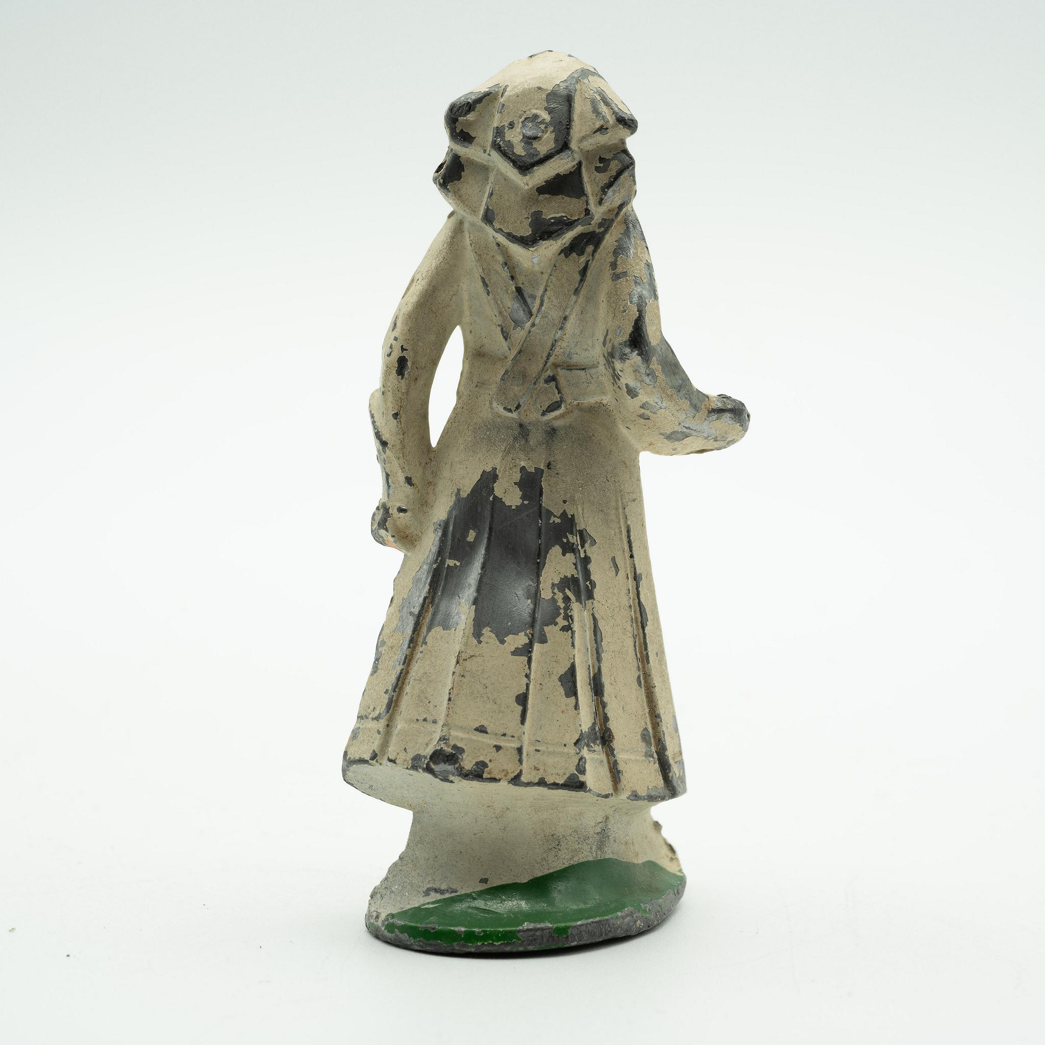 +Manoil+Nurse+with+Bowl picture 2