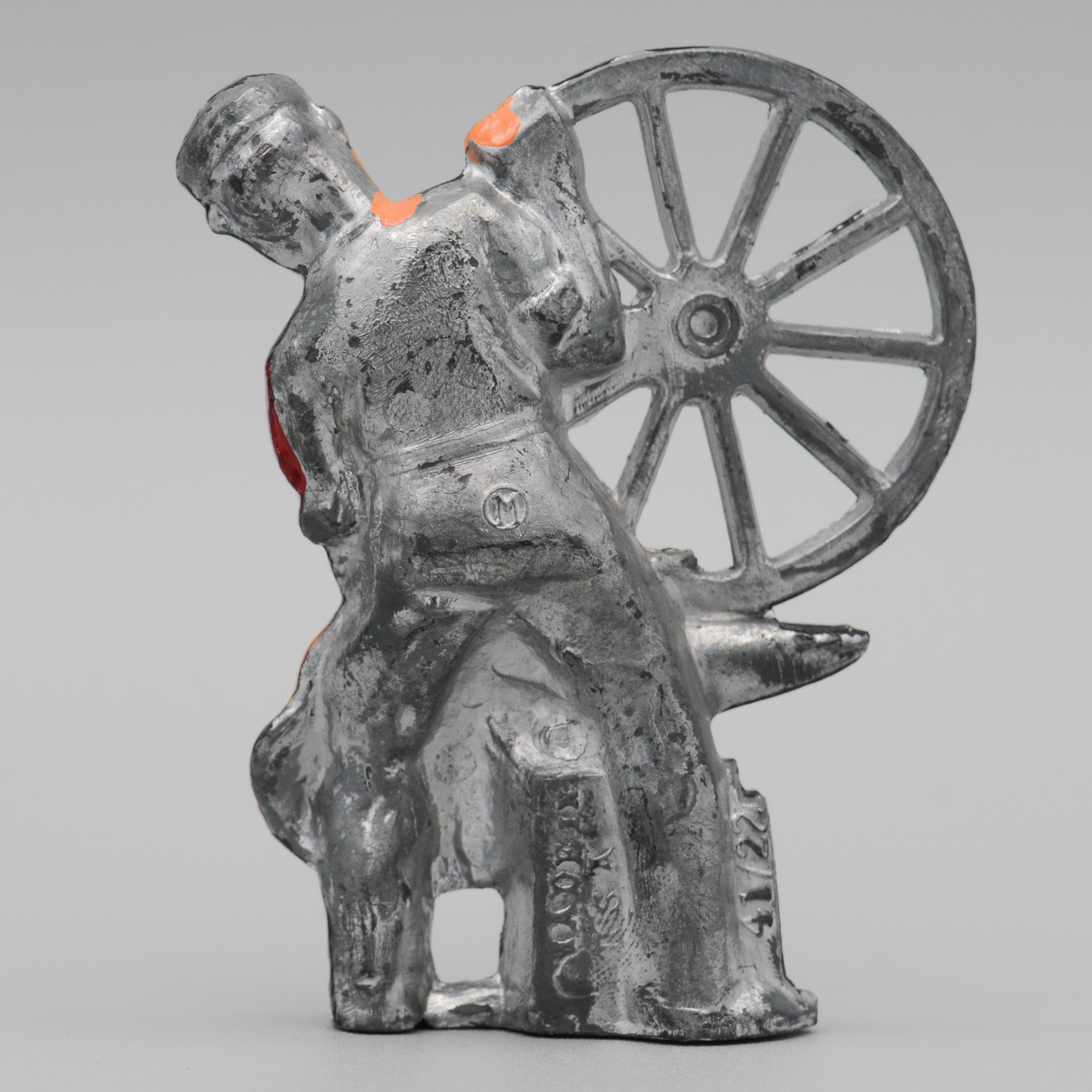Manoil+Blacksmith+with+Wheel++from+Happy+Farm+Series+Dimestore+Figure+1%2F24 picture 2