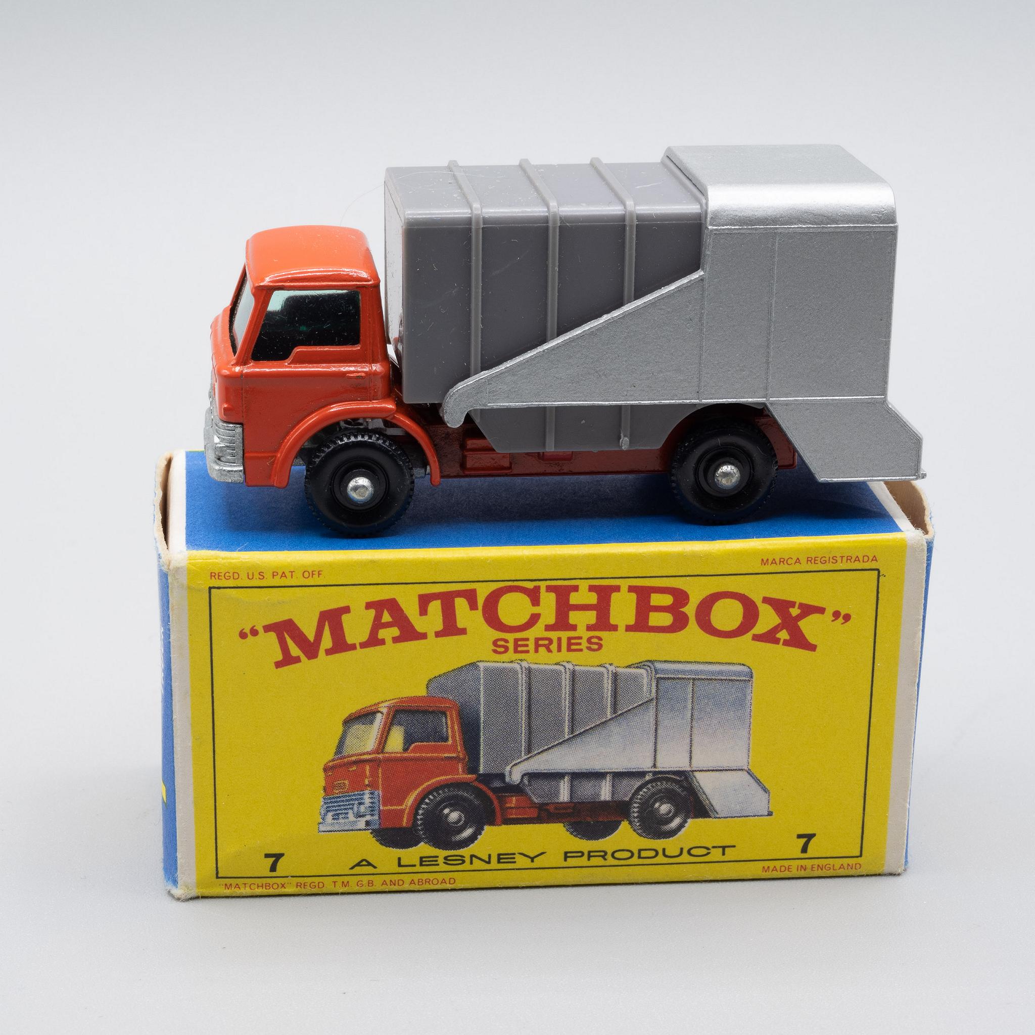 Lesney+Matchbox+7C+Ford+Refuse+Truck+Issued+1966 picture 1