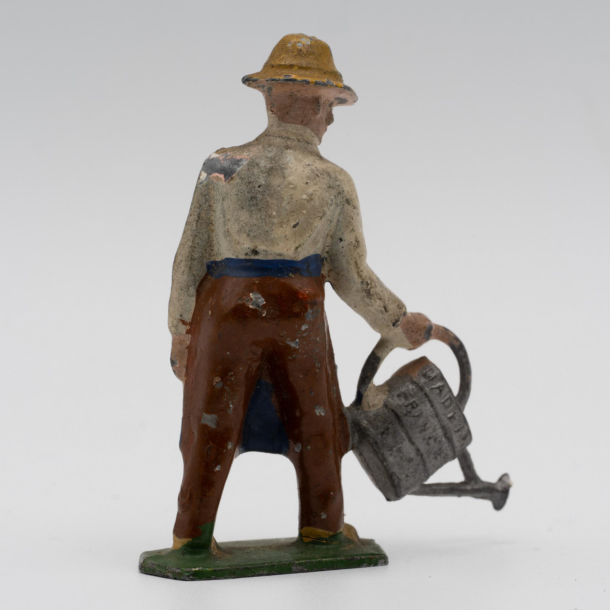 Vintage+Lead+Gardener+with+Watering+Can+May+Be+France picture 2