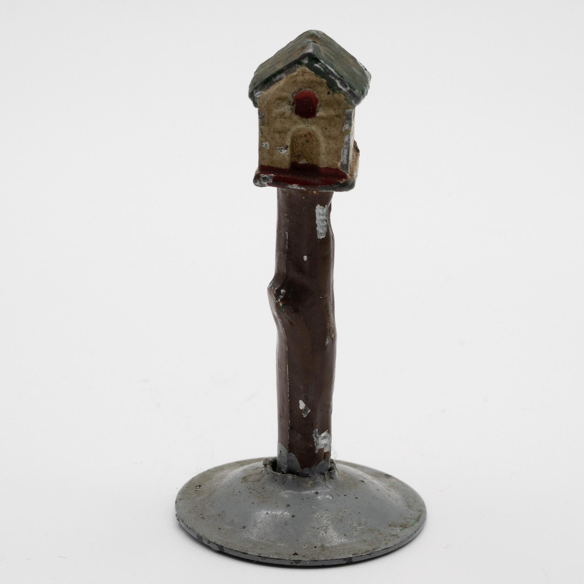 Vintage+Lead+Bird+House+for+Farm+or+Dollhous picture 1