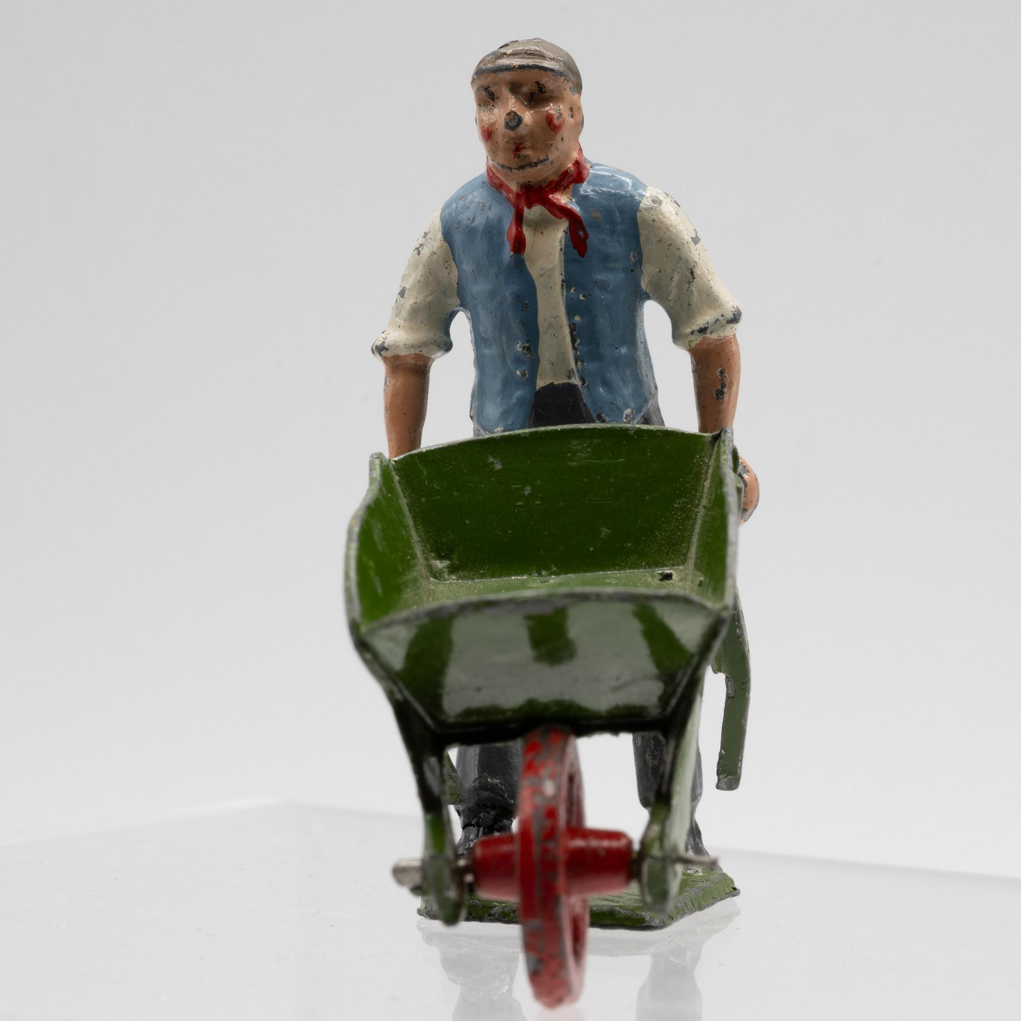 Britains+Man+with+Wheelbarrow++Vintage+Hollowcast+Lead+Farm+Toy picture 2