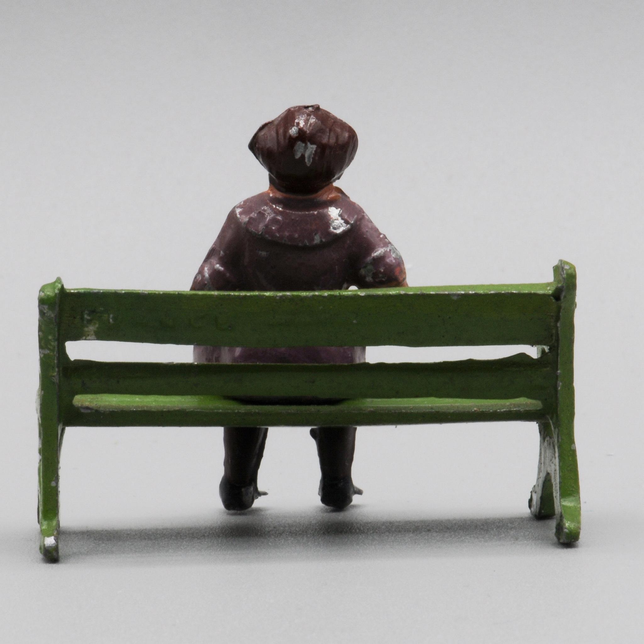 Woman+on+Bench+Vintage+Hollowcast+Lead+Farm+Toy+Made+in+France picture 2