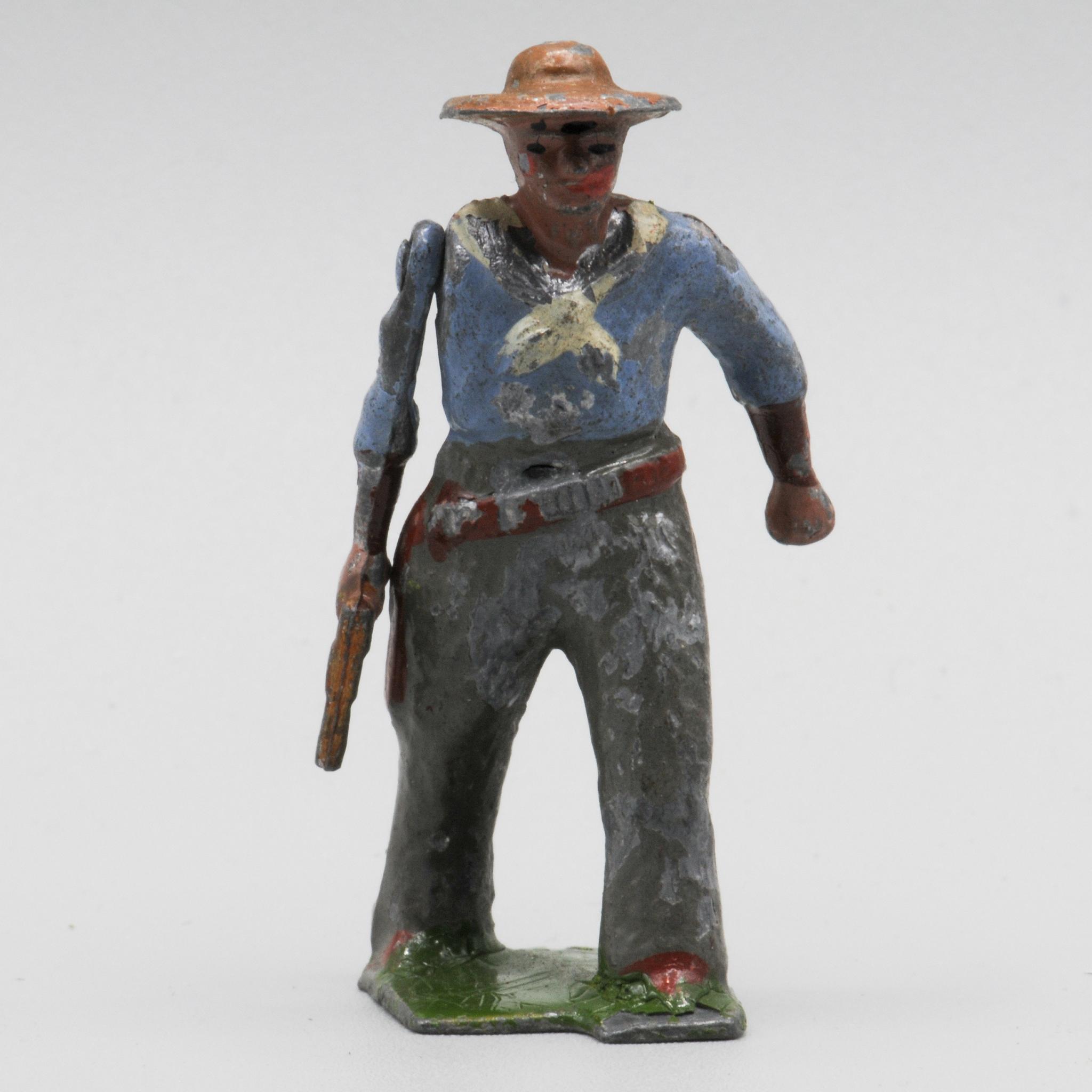 Britains+Cowboy+with+Pistol++Vintage+Lead+Figure picture 2