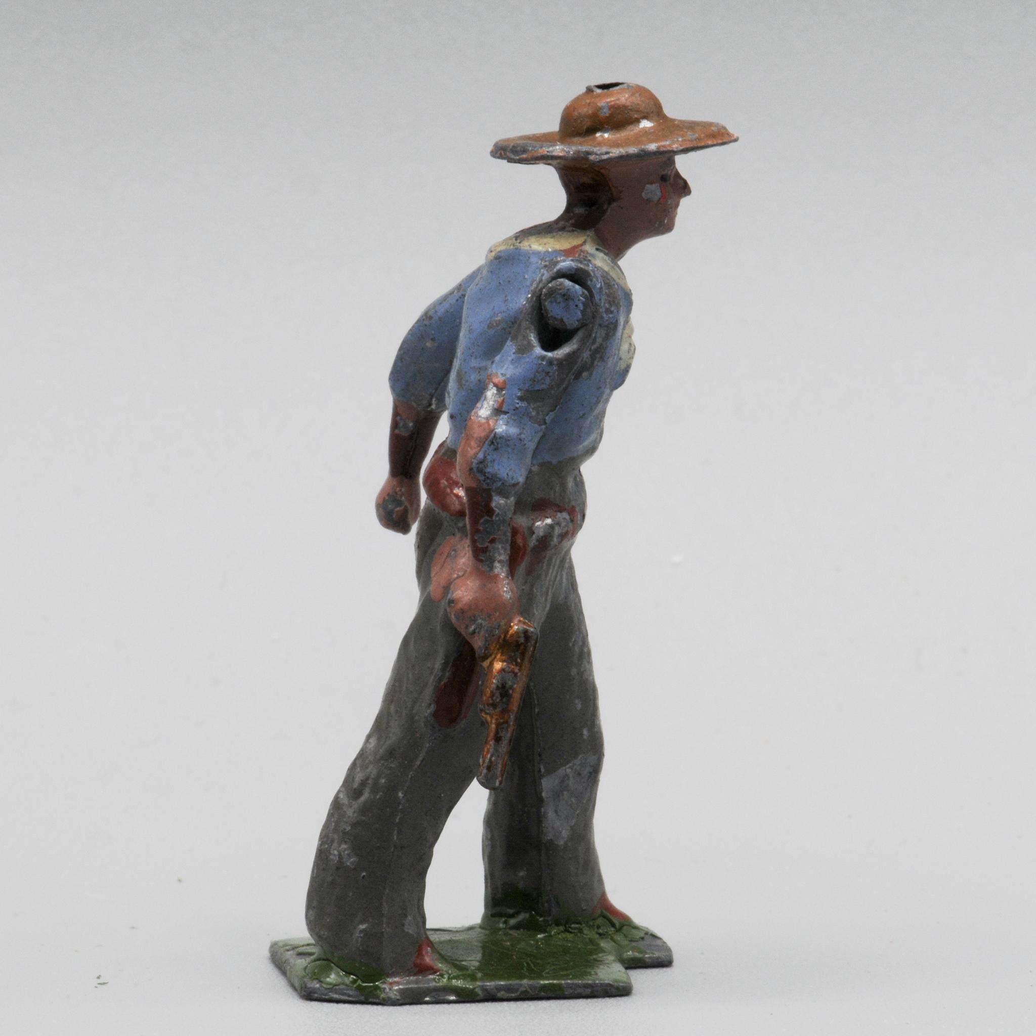 Britains+Cowboy+with+Pistol++Vintage+Lead+Figure picture 3