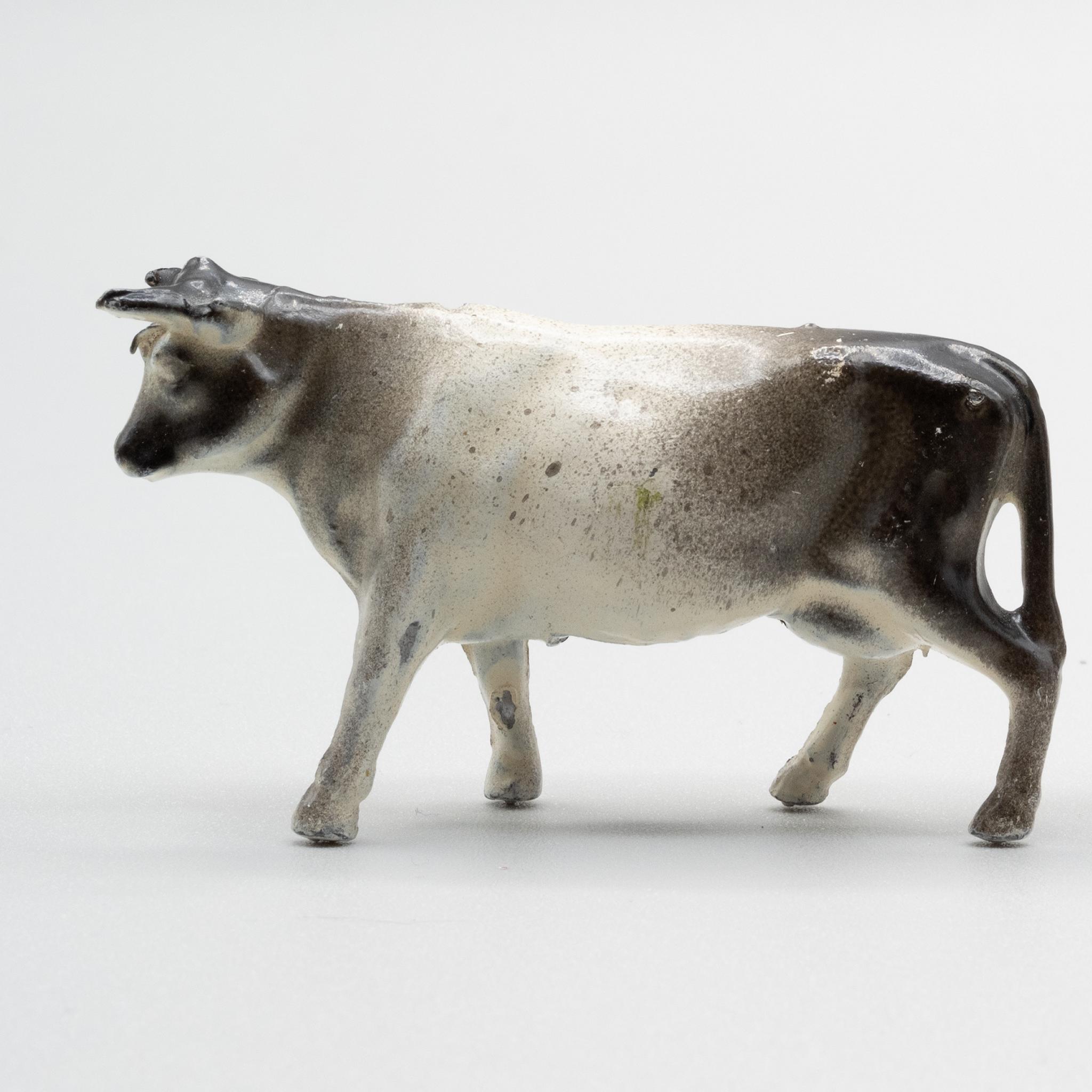 Vintage+Hollowcast+Toy+Cow+Vintage+Farm+Animal+Lincoln+Logs picture 1