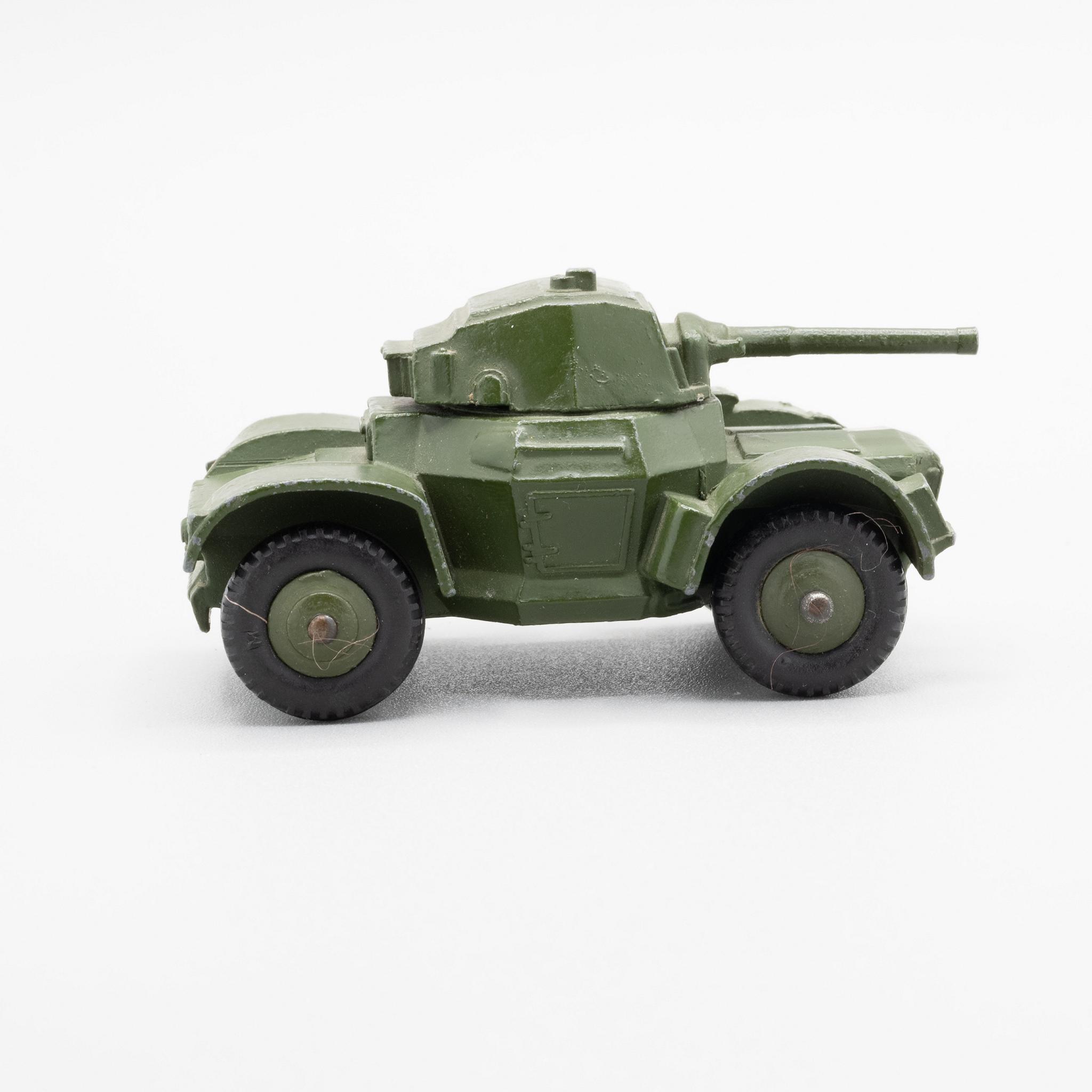 Dinky+Toys+Military+Armored++Car+670 picture 2