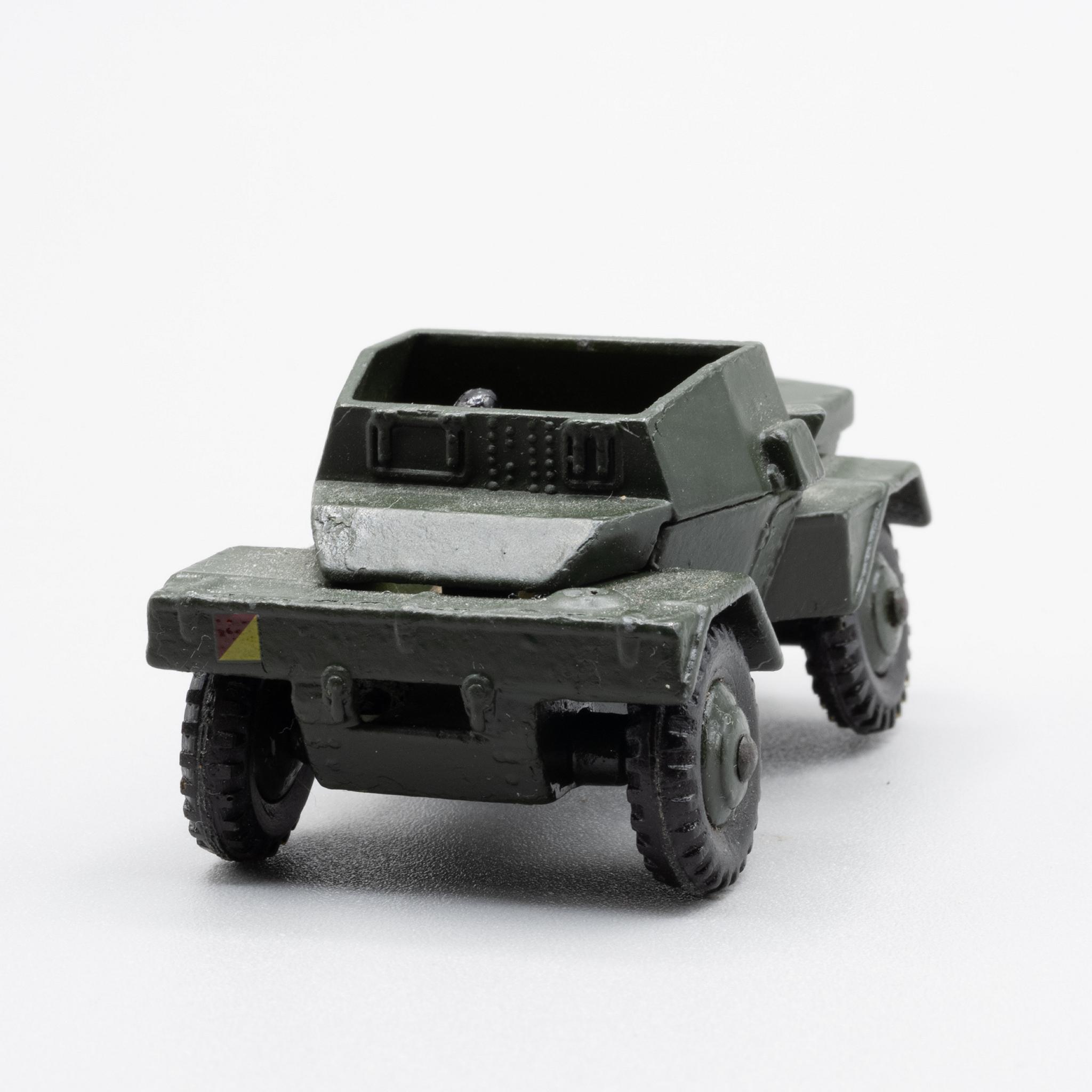 Dinky+Toys+Military+Scout+Car+673 picture 5