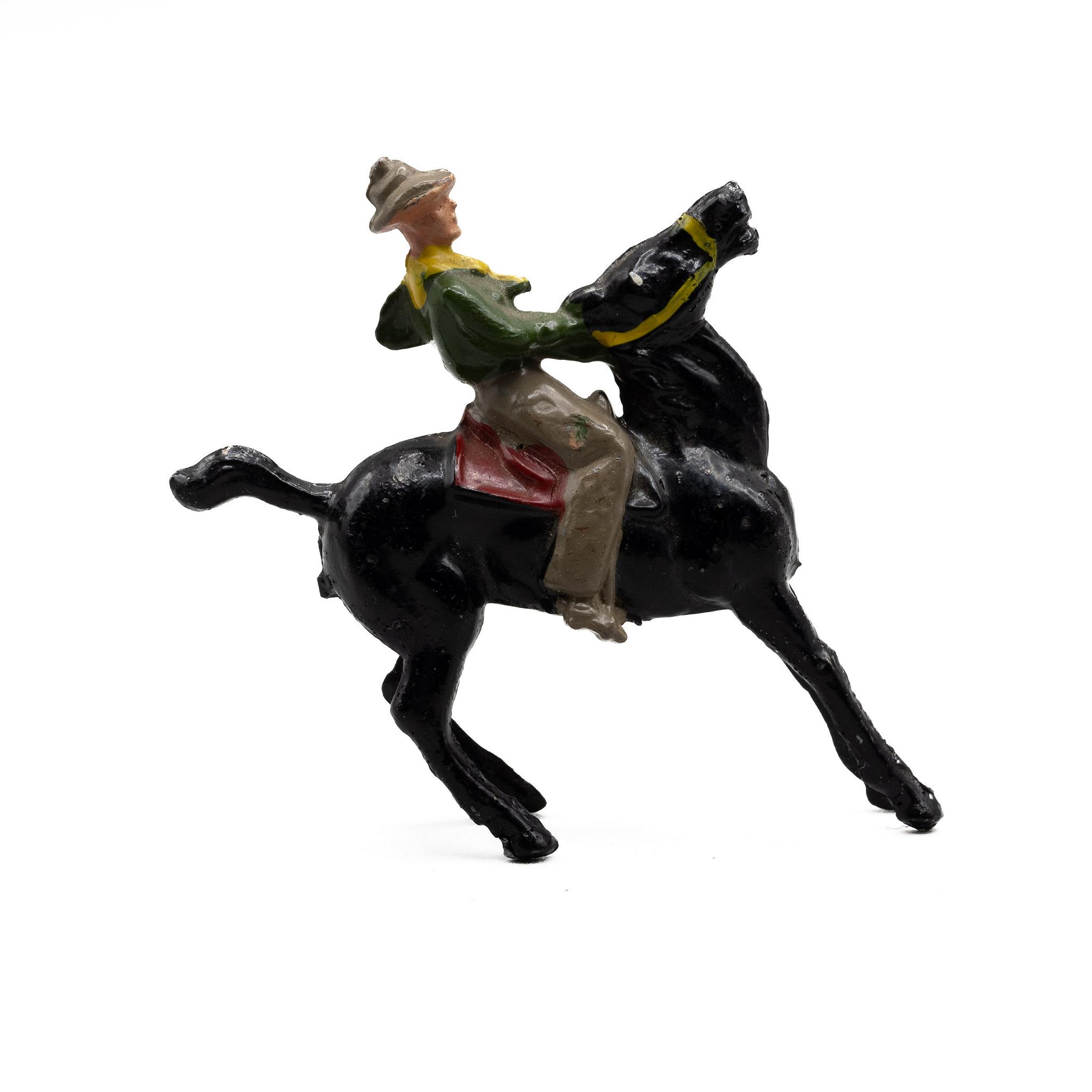 Crescent+Cowboy+on+Horse+Vintage+Lead+Figure picture 2