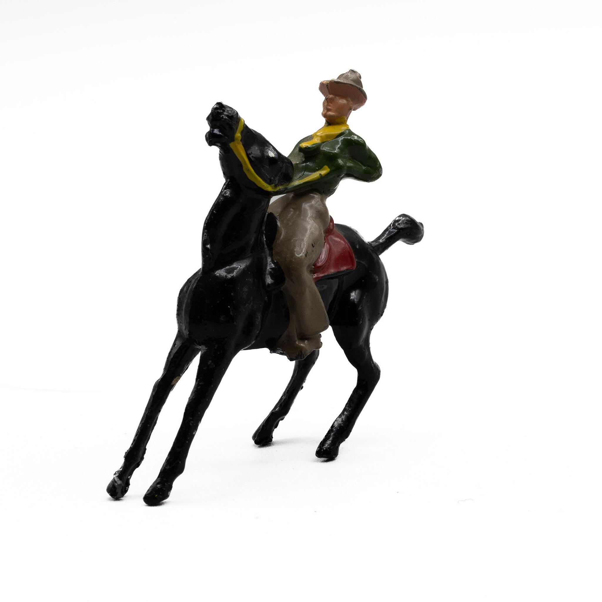 Crescent+Cowboy+on+Horse+Vintage+Lead+Figure picture 3