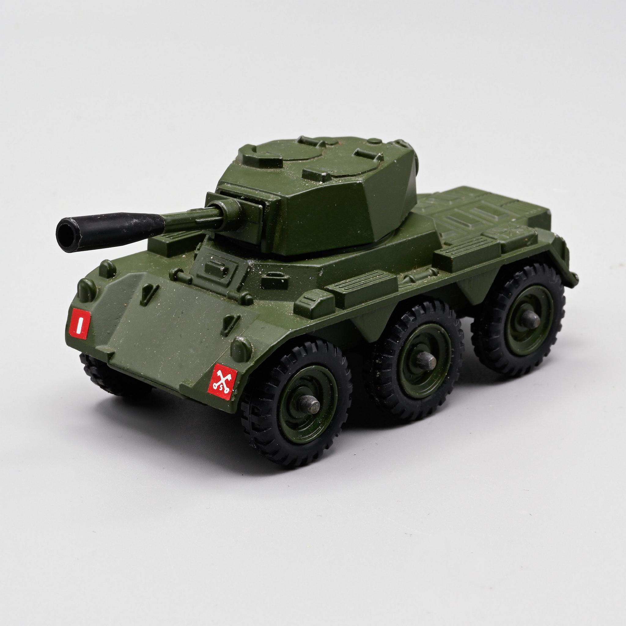 Corgi+Saladin+Armored+Car+Diecast+Military+Model. picture 1